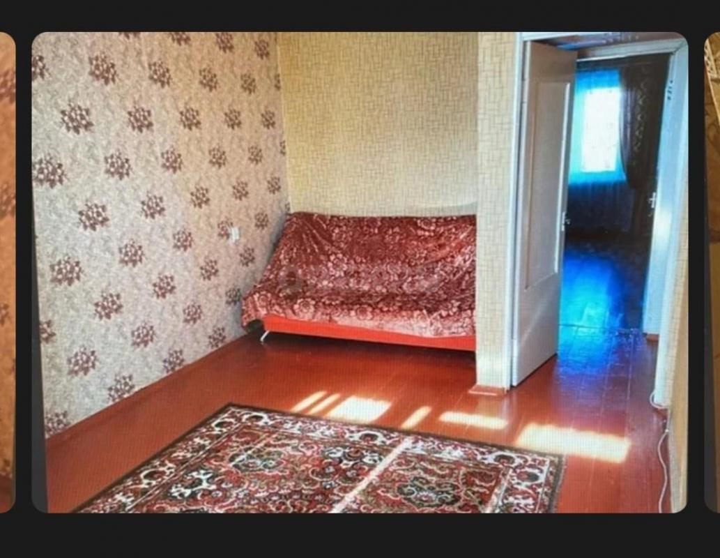 Продам 2-х комнатную квартиру, расположенную на 5-м этаже 5-ти этажного панельного дома по адресу: г - Новотроицк