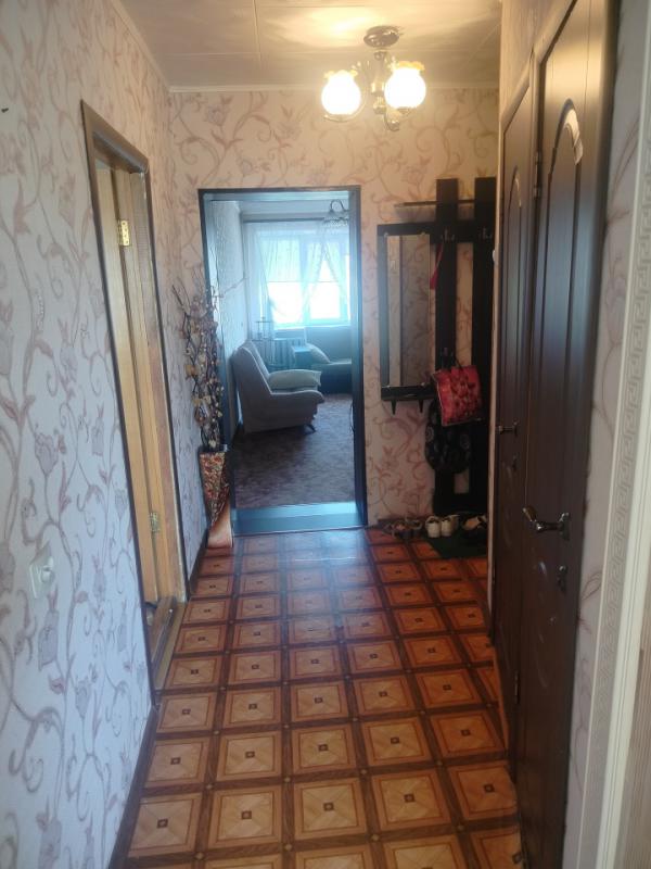 Продаётся уютная трёхкомнатная квартира площадью 61 квадратный метр на улице Алтайской 8, город Орен - Оренбург