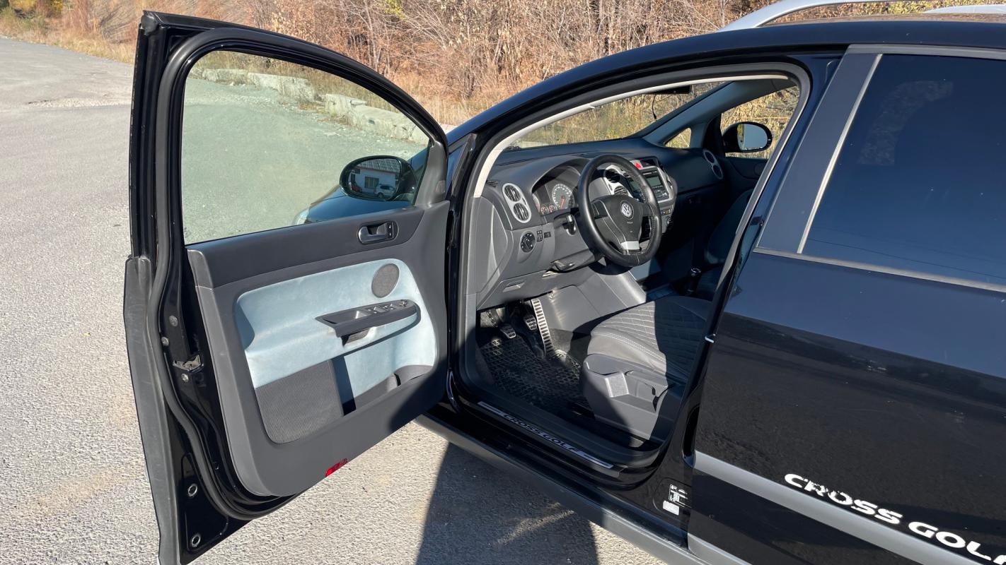 Пpoдается Volkswagen Golf Plus 1.6 MT, 2008 года

первая регистрация автомобиля 02.2009 года

Выгляд - Новотроицк