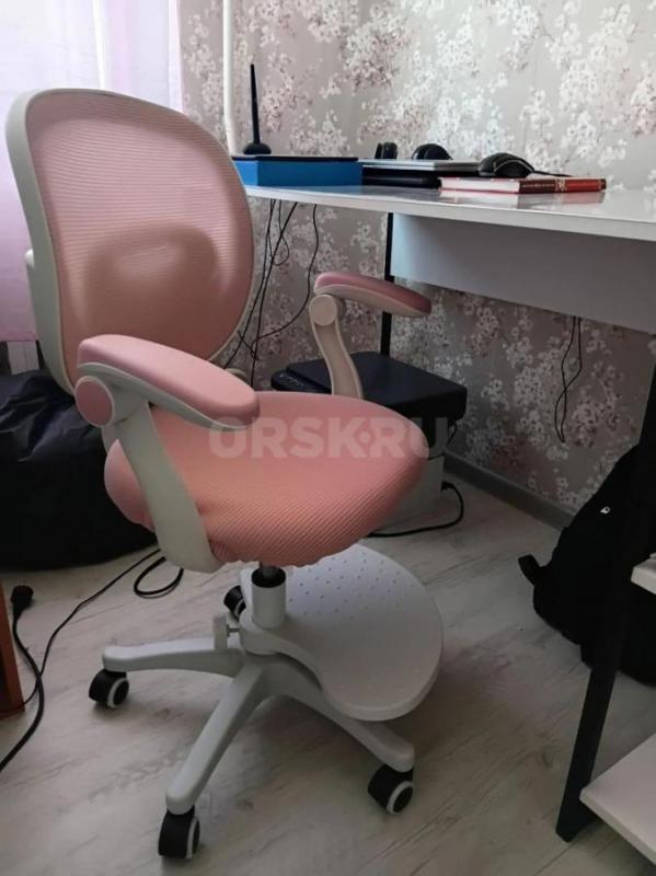 Продам компьторное детское кресло, розовое 3500р. - Орск
