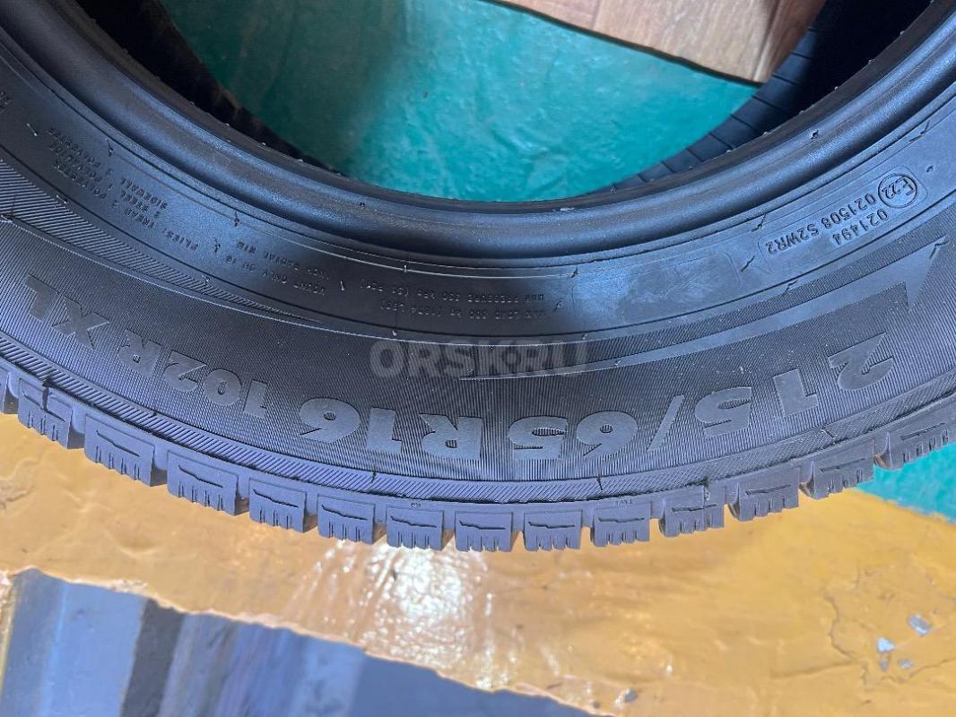 Продам шины 215/65 R16 липучка пробег 1000км - Орск